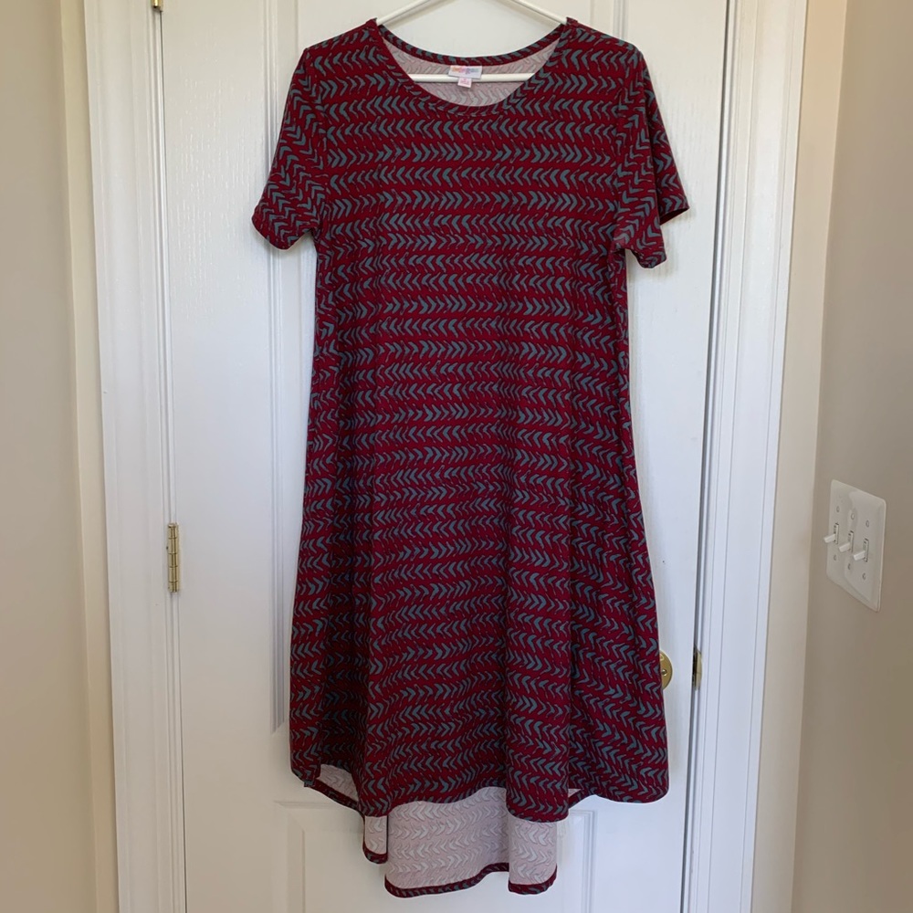 LuLaRoe Carly Dress: S Fuchsia/Te Arrow pattern